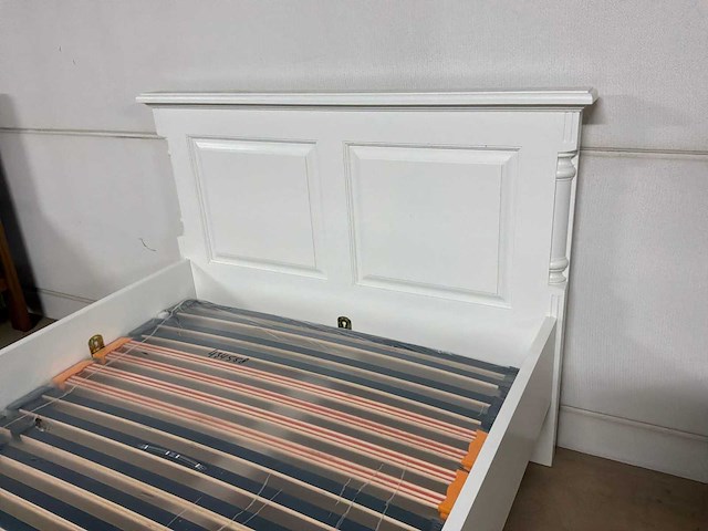 Tiffany bedframe met lattenbodem - afbeelding 9 van  12