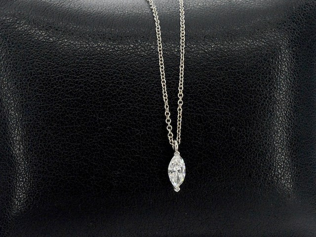 Tiffany & co - tiffany & co ketting met een marquise geslepen diamant van gia - afbeelding 3 van  10
