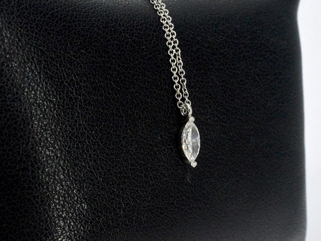 Tiffany & co - tiffany & co ketting met een marquise geslepen diamant van gia - afbeelding 3 van  8