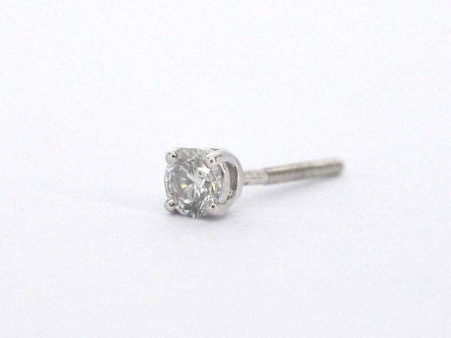 Tiffany & co - tiffany solitair oorknop met diamant - afbeelding 8 van  13