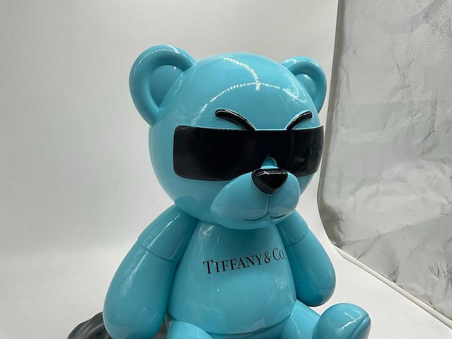 Tiffany & co beer sculptuur - afbeelding 3 van  5