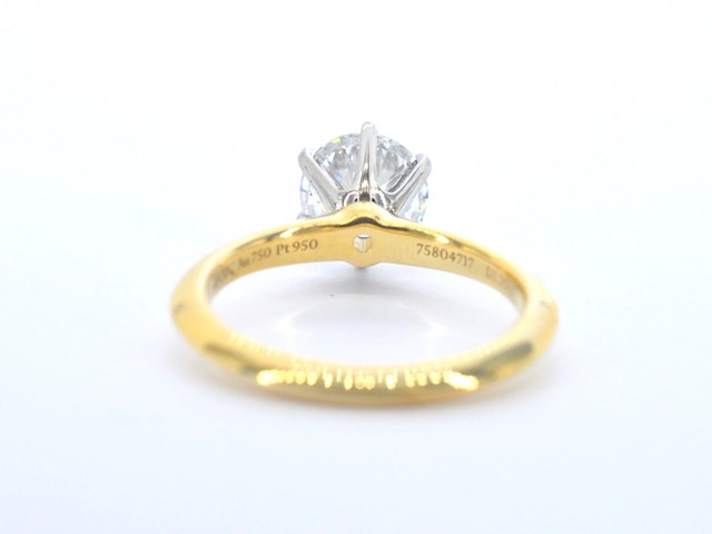 Tiffany & co geelgouden solitair ring met natuurlijke diamant - afbeelding 12 van  15