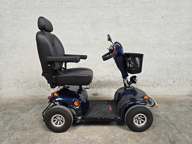 Tiger - 4 - scootmobiel - met oplader - afbeelding 2 van  9