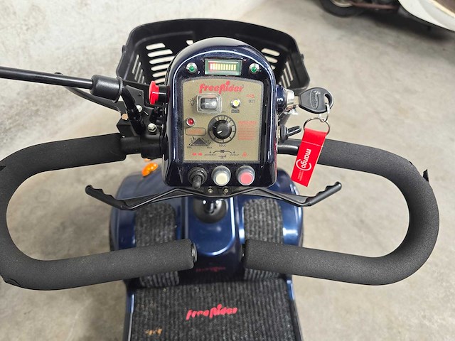 Tiger - 4 - scootmobiel - met oplader - afbeelding 6 van  9