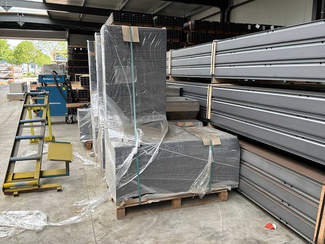 Tilbox palletwagen transportkist - afbeelding 11 van  11