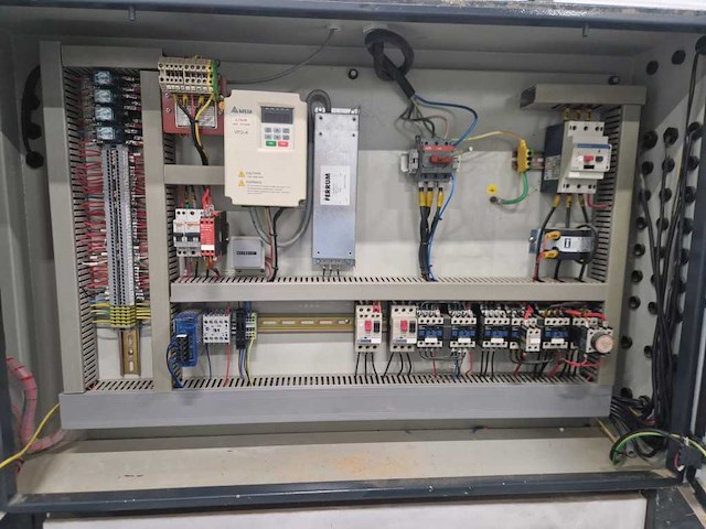 Timesavers - 2004 - 23-900c - bandschuurmachine - afbeelding 10 van  10