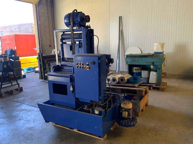 Timesavers breedbandschuurmachine - afbeelding 1 van  10