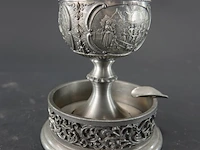 Tinnen kelkglas op tinnen schaal - afbeelding 2 van  5