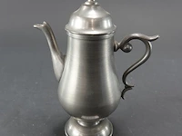 Tinnen koffiekan