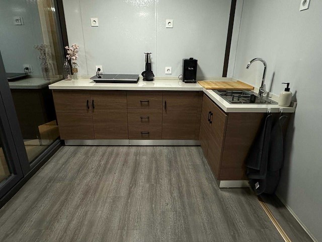 Tiny house - afbeelding 10 van  14