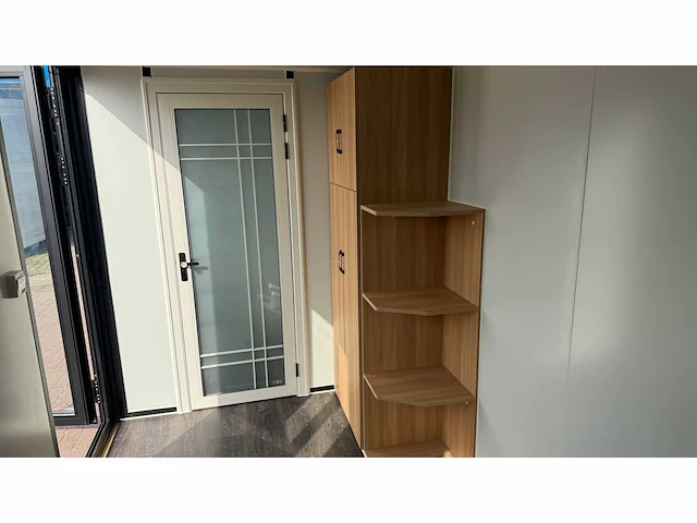 Tinyhouse / atelier 20ft - afbeelding 3 van  28