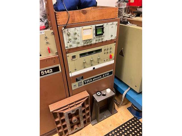 Tira vib 5142/shock 4110 elektrodynamisch vibratietestinstallatie (2x) - afbeelding 24 van  24