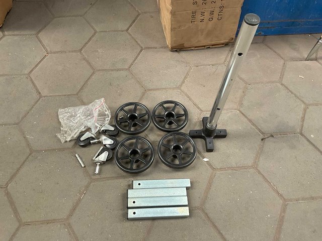 Tire stand (2x) - afbeelding 2 van  3