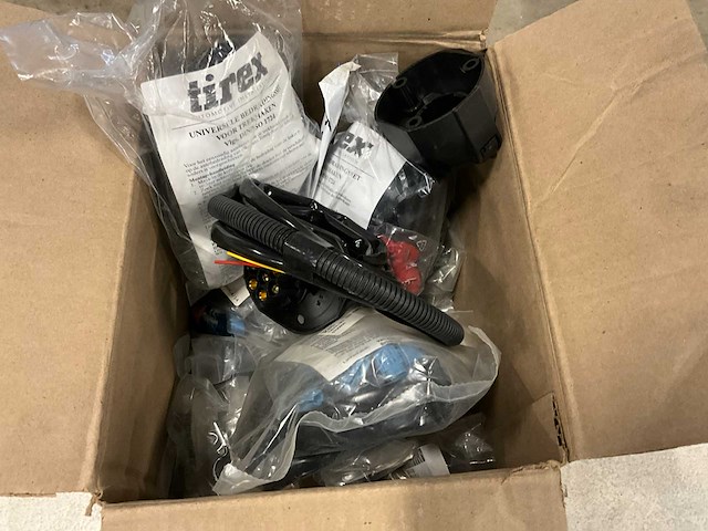 Tirex partij stekkeraansluitingen - afbeelding 2 van  4