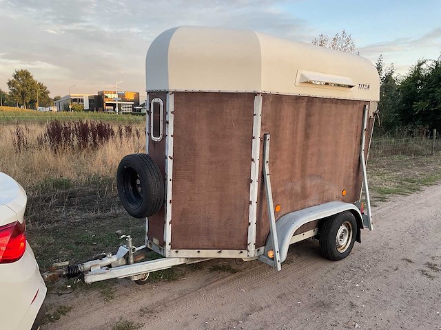 Titan jelsum ptr1 paardentrailer - afbeelding 7 van  14