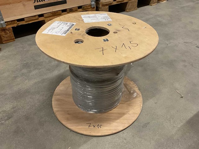Tkd kabel öpvc-jz 7g1.5mm2 installatiedraad op haspel - afbeelding 1 van  2