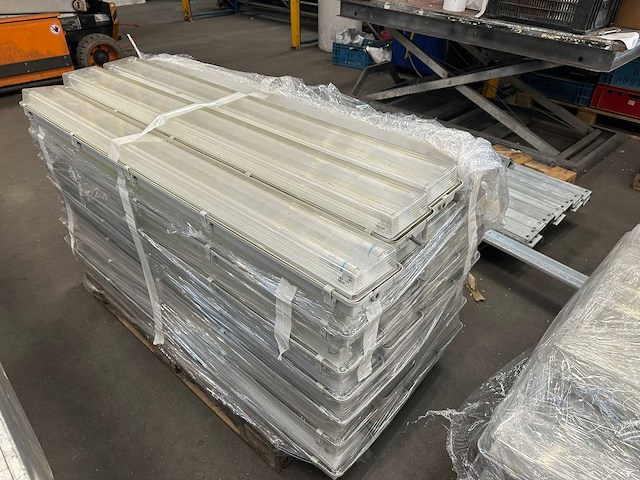 Tl-bak met verlichting (90x) - afbeelding 1 van  12