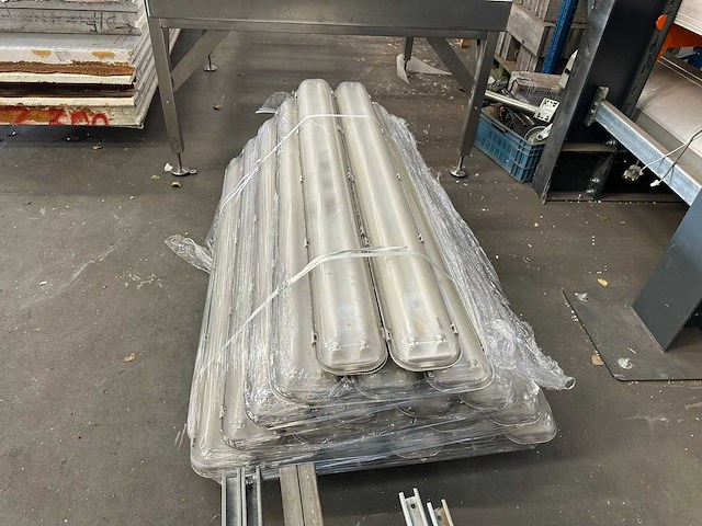 Tl-bak met verlichting (90x) - afbeelding 6 van  12