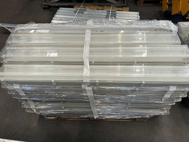 Tl-bak met verlichting (90x) - afbeelding 10 van  12