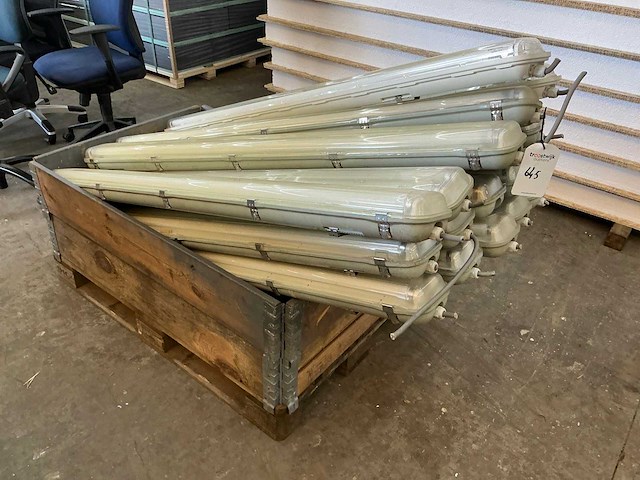 Tl verlichting (18x) + tl buizen. - afbeelding 1 van  6