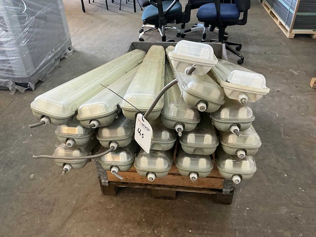 Tl verlichting (18x) + tl buizen. - afbeelding 4 van  6