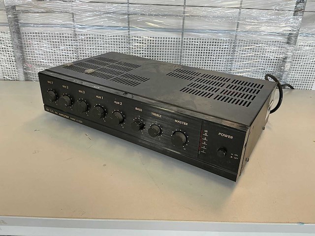 Toa - a-1031 - versterker (2x) - afbeelding 1 van  2