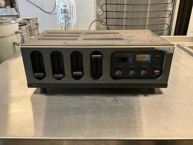 Toa electric ta-412e versterker - afbeelding 1 van  8