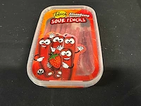 Tobies sour pencils strawberry vegan snoepgoed (216x)