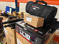 Toebehoren fotostudio o.a. verlichting (12x) - afbeelding 1 van  9