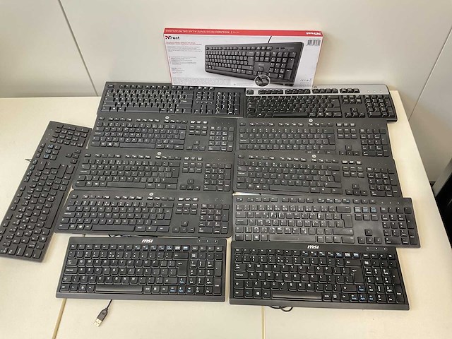 Toetsenborden (17x) - afbeelding 1 van  12