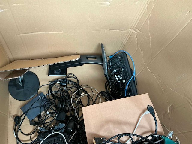 Toetsenborden, muizen en kabels - afbeelding 4 van  5