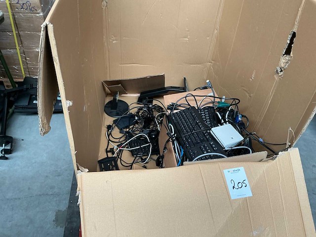 Toetsenborden, muizen en kabels - afbeelding 5 van  5