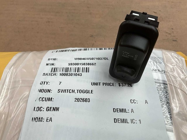 Toggle switch (7x) - afbeelding 1 van  4