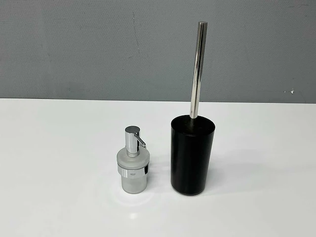Toilet en badaccessoires - afbeelding 4 van  15