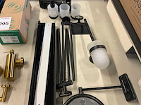 Toilet en douchegarnituur - afbeelding 2 van  3