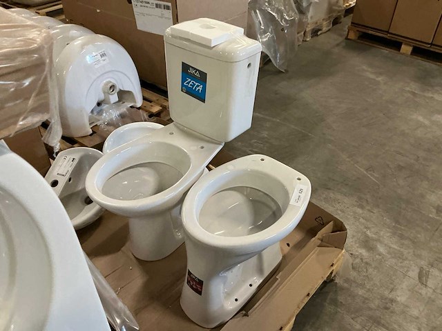 Toilet en wastafel (4x) - afbeelding 2 van  6