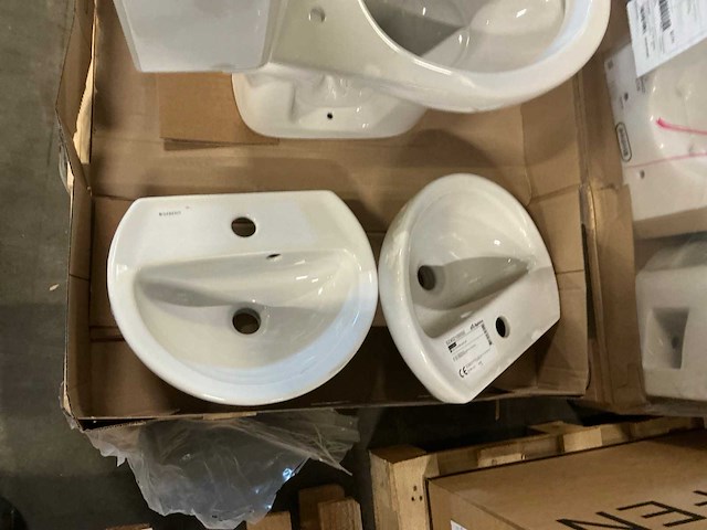 Toilet en wastafel (4x) - afbeelding 3 van  6