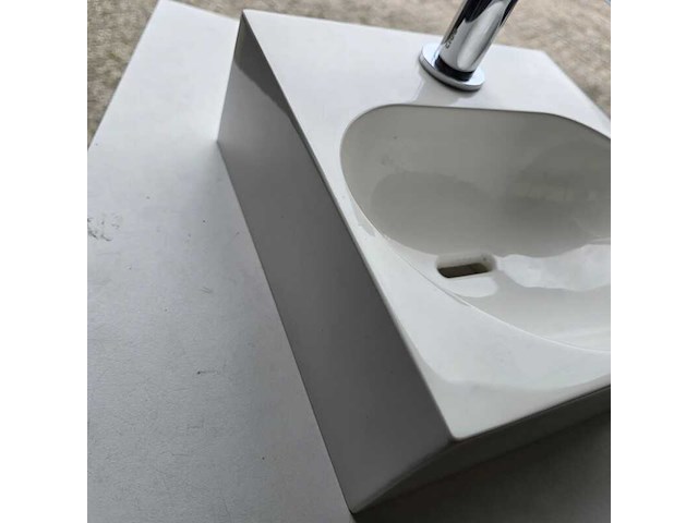 Toilet fontein, sphinx - afbeelding 3 van  7
