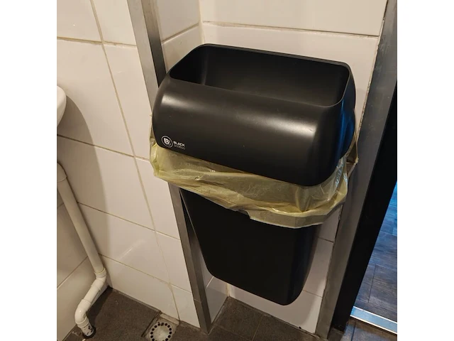 Toilet garnituur, black satino - afbeelding 3 van  5