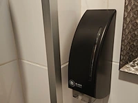 Toilet garnituur - afbeelding 3 van  7