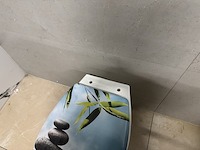 Toilet met spoelbak + gekleurde toiletbril wb - afbeelding 3 van  4