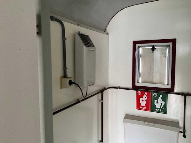 Toilet unit - afbeelding 7 van  15