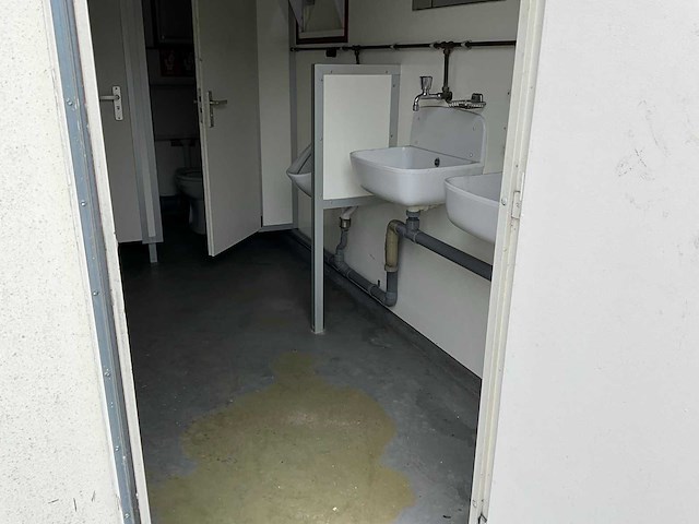 Toilet unit - afbeelding 12 van  15