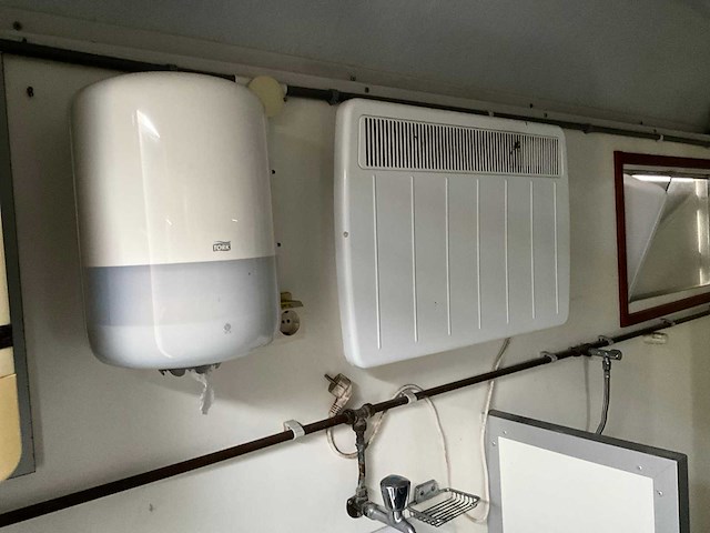 Toilet unit - afbeelding 9 van  10