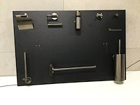 Toiletaccessoires op bord wb, gun metal - afbeelding 1 van  3