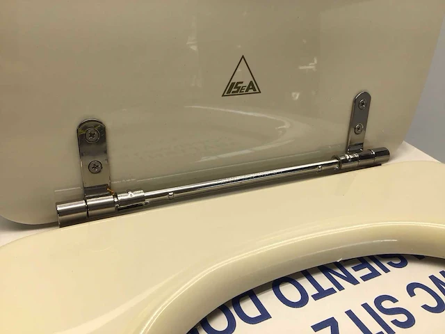 Toiletbrillen nieuw (4x) - afbeelding 3 van  4