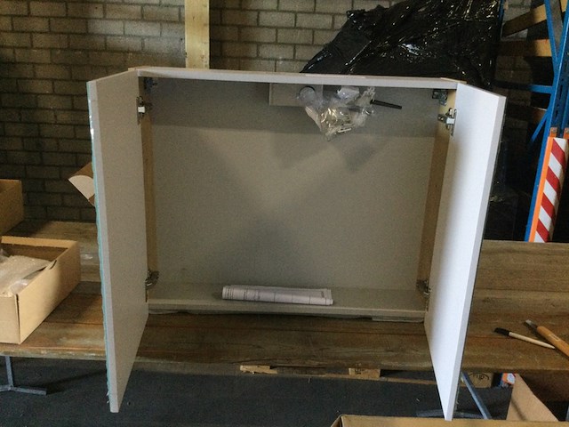 Toiletkast met spiegel, lichtbruin - afbeelding 2 van  5
