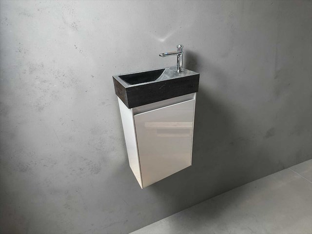 Toiletmeubel met hardsteen fontein en kraan - afbeelding 1 van  6