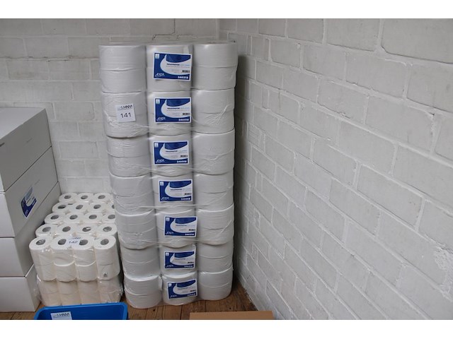 Toiletpapier euro products mini jumbo. 7 verpakkingen a 12 rollen. - afbeelding 1 van  2
