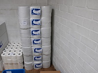 Toiletpapier euro products mini jumbo. 7 verpakkingen a 12 rollen. - afbeelding 1 van  2